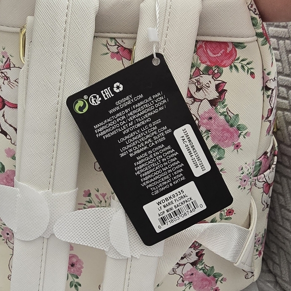 Disney Loungefly Aristocrat backpack - Picture 6 of 8